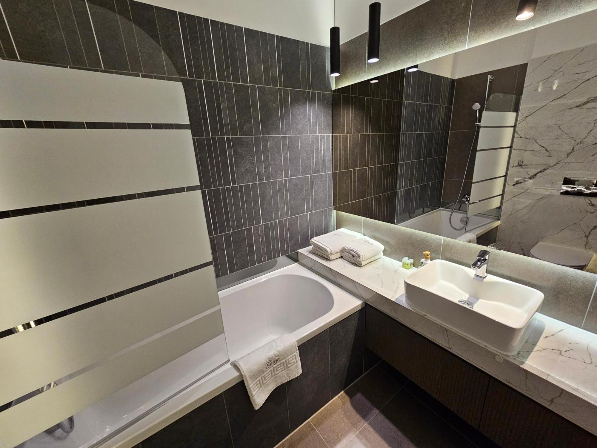 Urban Luxury Flats - Cozy Apartments At Coresi Mall #Brasov Braşov Exterior foto