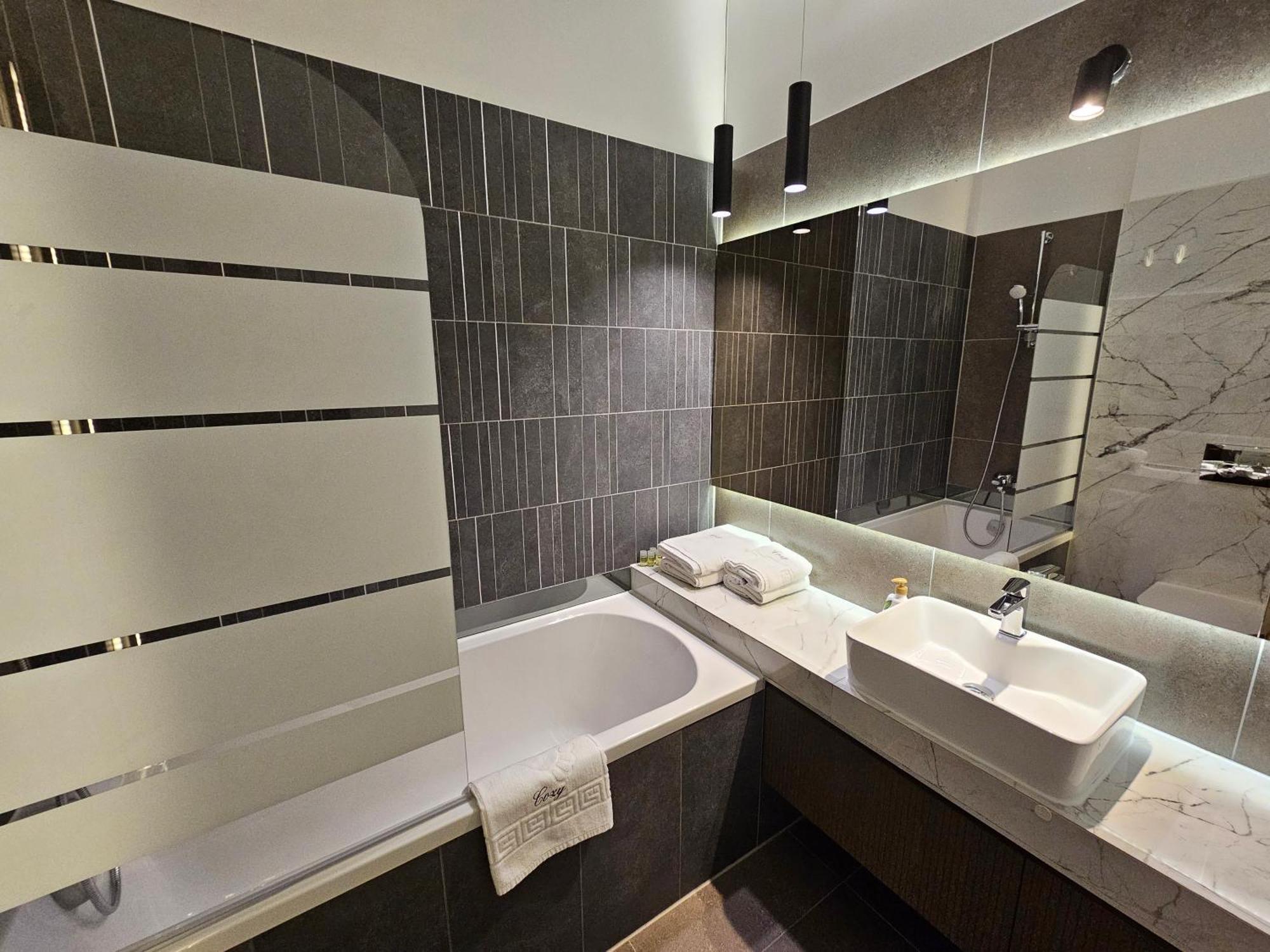 Urban Luxury Flats - Cozy Apartments At Coresi Mall #Brasov Braşov Exterior foto